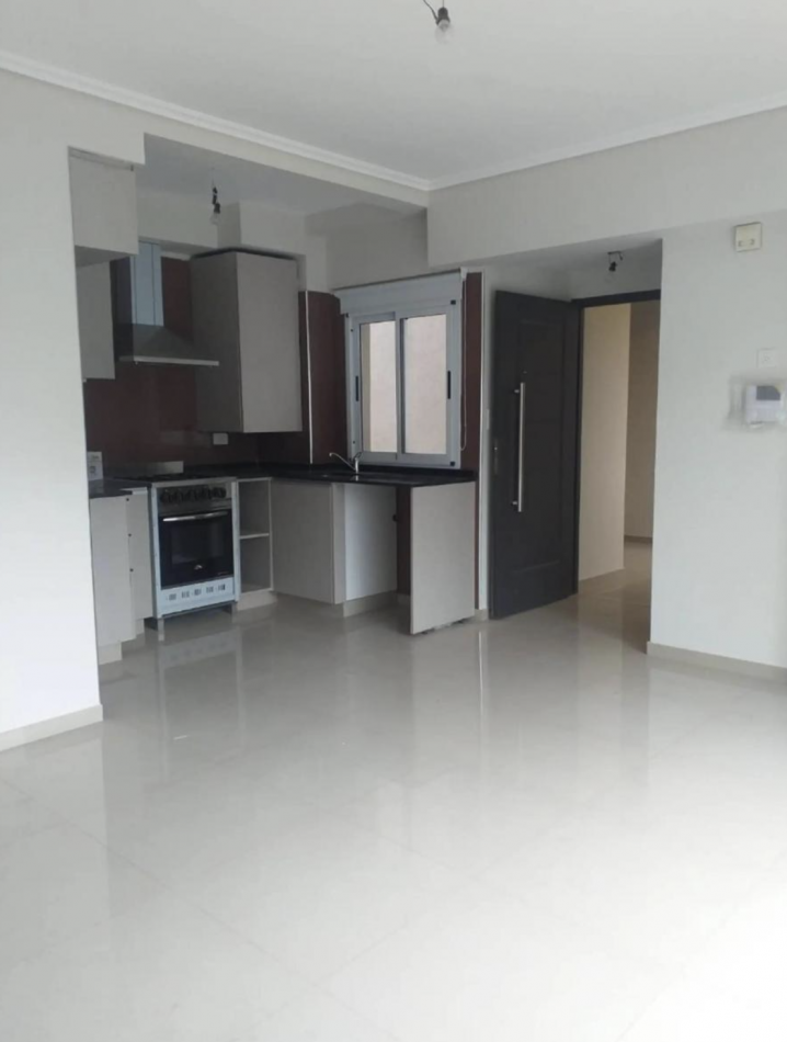 Departamento 3 Ambientes con Balcon y Cochera - Listo para Credito y Para Entrar a Vivir
