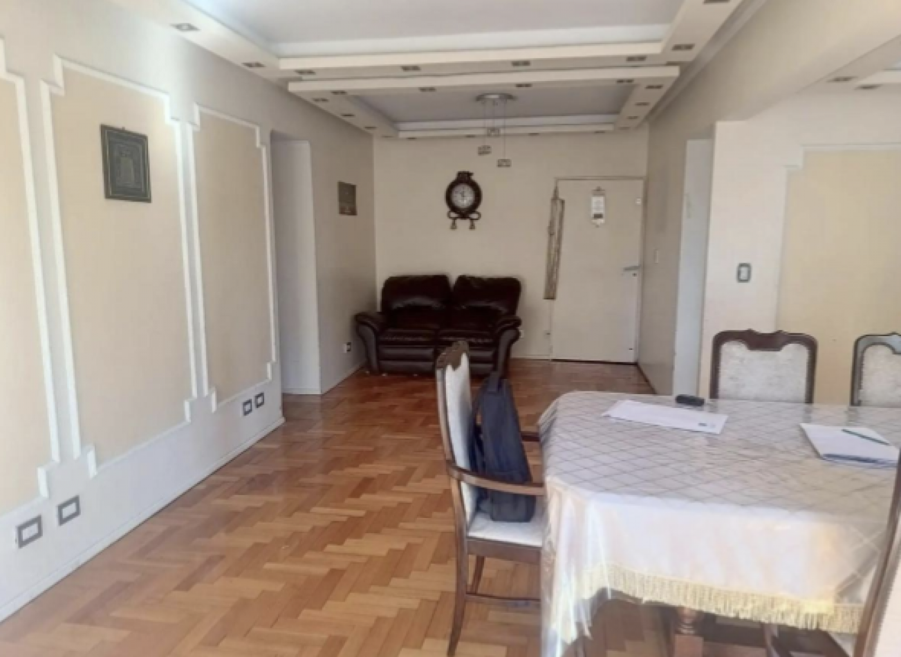 Departamento 4 Ambientes en Piso 5 con 2 Balcones - Excelente Vista en Flores Norte