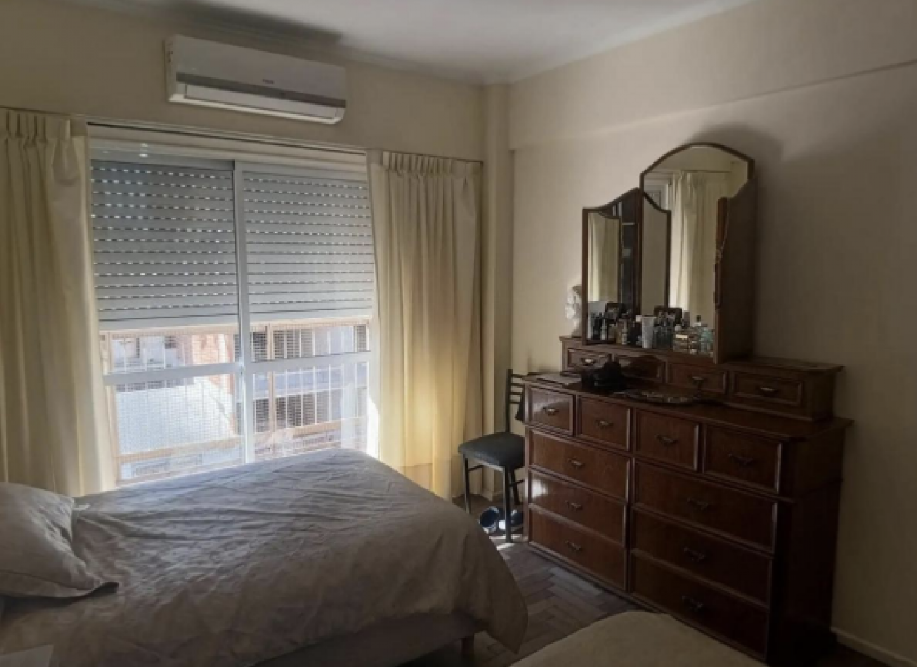 Departamento 4 Ambientes en Piso 5 con 2 Balcones - Excelente Vista en Flores Norte