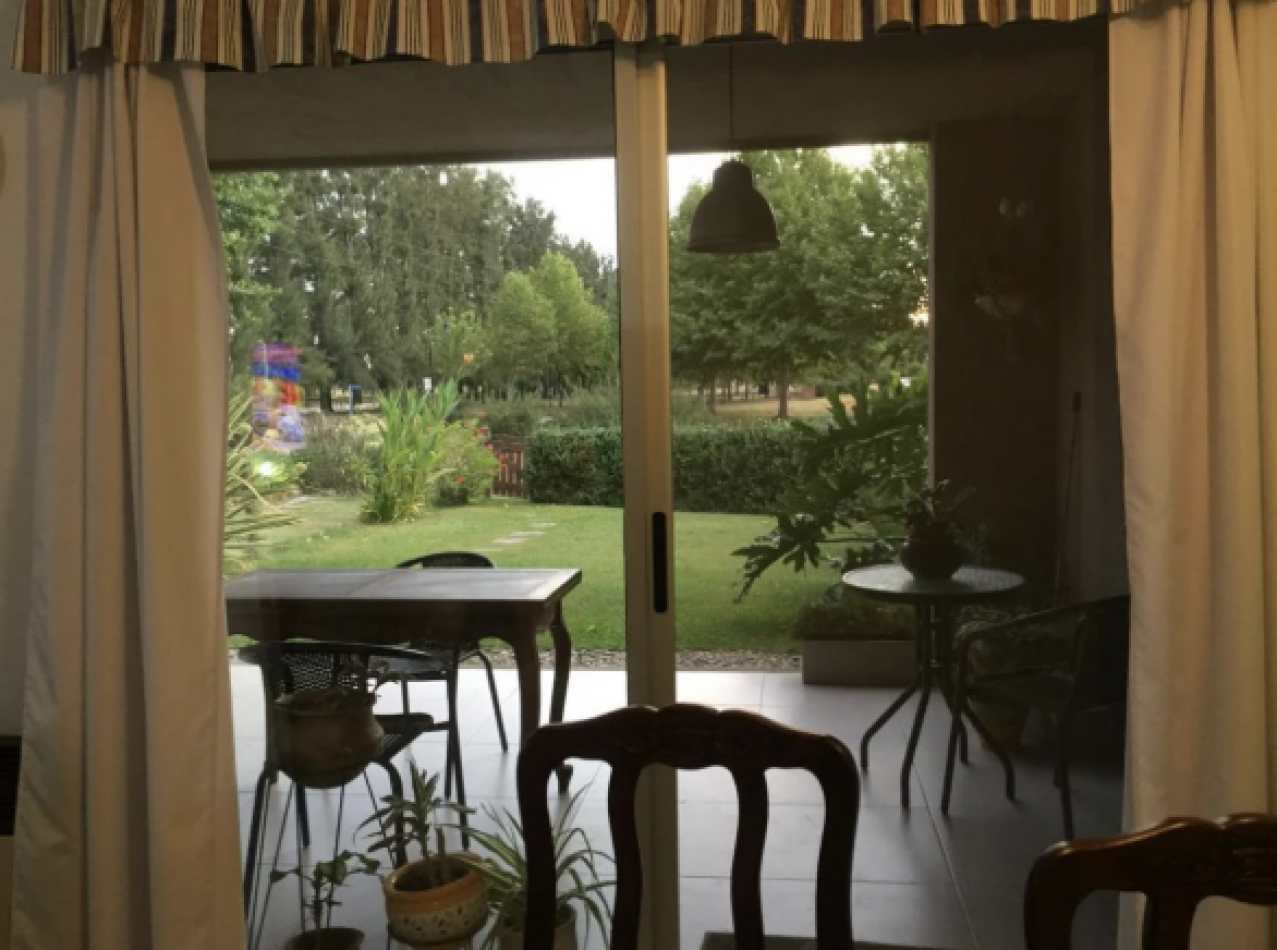 Duplex 3 Ambientes con Cochera en Club de Campo El Nacional - Vida Tranquila y Espacio Ideal