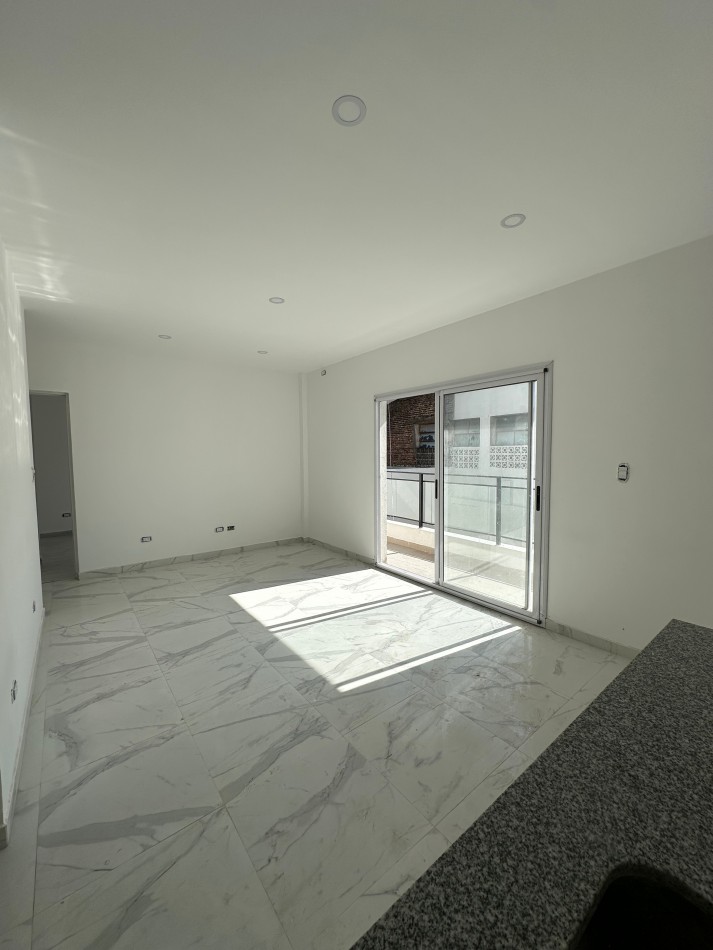 UF 11 - DEPTO 2 AMB PRIMER PISO - PARQUE AVELLANEDA - EN VENTA