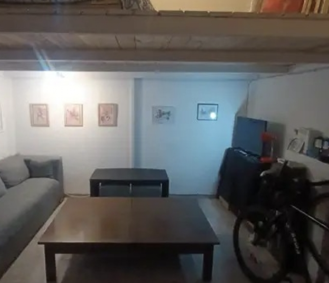 Departamento 1° Piso por Escalera con Gran Conectividad - Ubicacion Estrategica en Balvanera