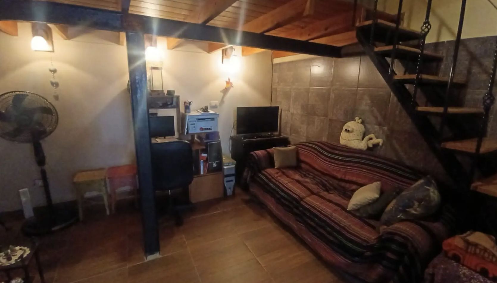 PH 3 Ambientes con Patio y Entrada Independiente - Bajas Expensas y Gran Conectividad