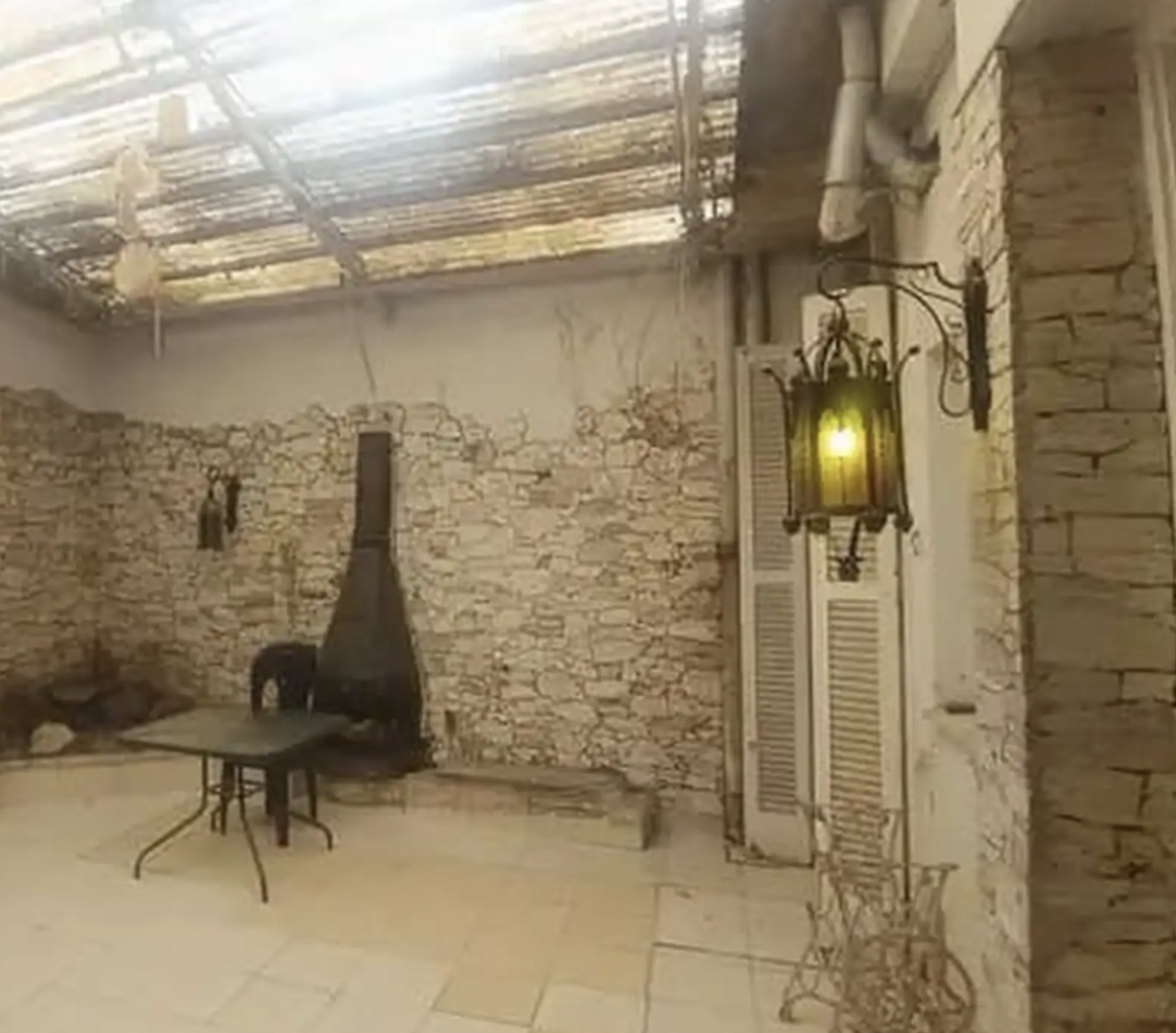 PH de 3 Ambientes con Patio y Gran Potencial - Excelente Ubicacion en Flores, a Refaccionar