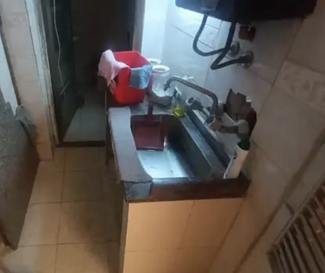PH de 3 Ambientes con Patio y Gran Potencial - Excelente Ubicacion en Flores, a Refaccionar
