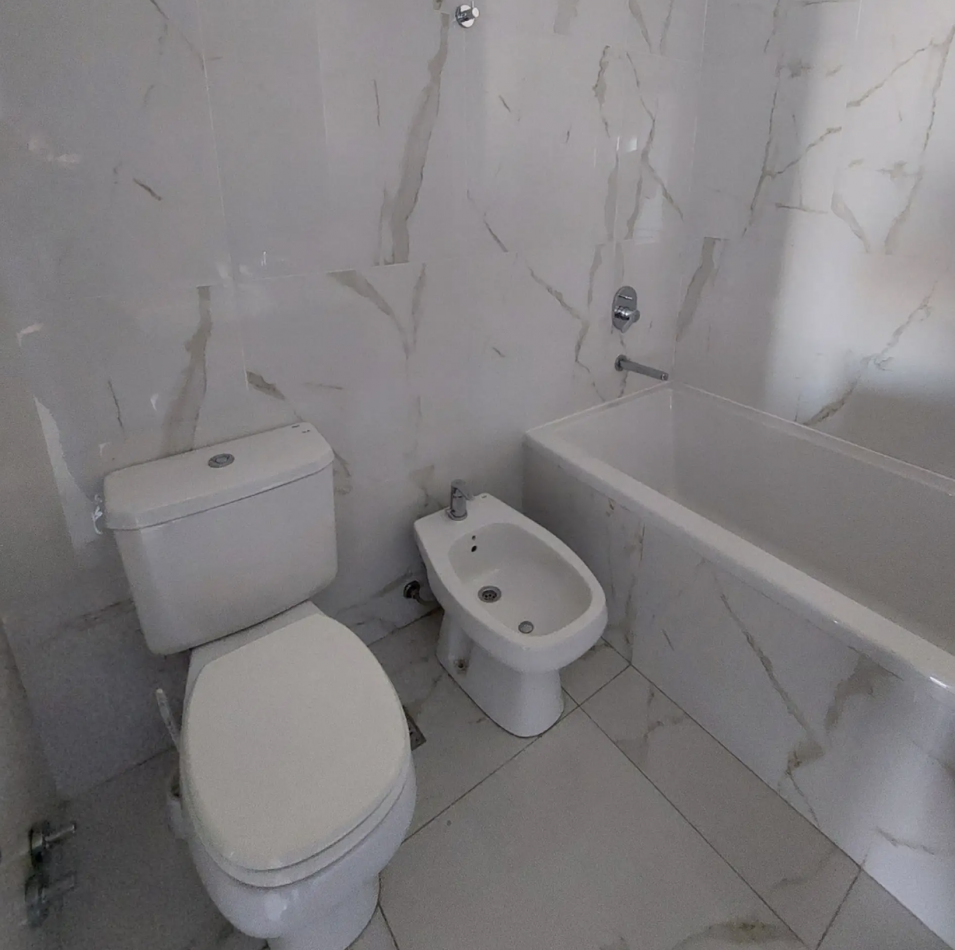 Semipiso de 3 Ambientes al Frente con Patio y Parrilla - A Estrenar - Gran Categoria en Villa Luro