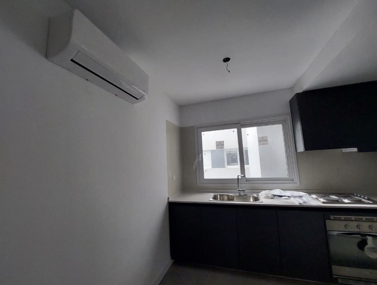 Departamento de 4 Ambientes al Frente con Balcon, Cochera y Baulera - Excelente Ubicacion en Villa Luro