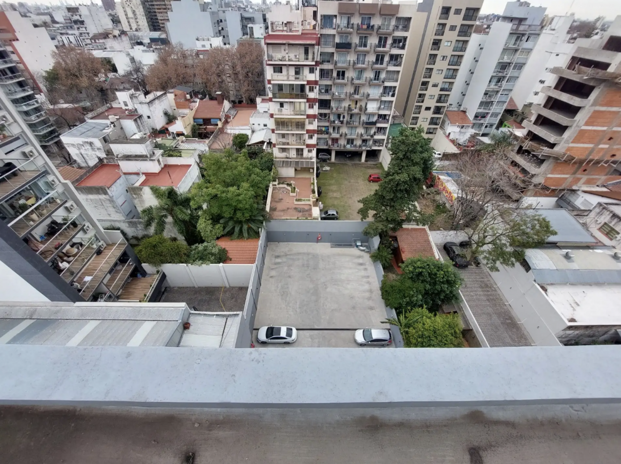 Departamento de 4 Ambientes al Frente con Balcon, Cochera y Baulera - Excelente Ubicacion en Villa Luro