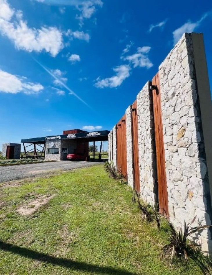 LOTE CON PLANOS APROBADOS - EN VENTA