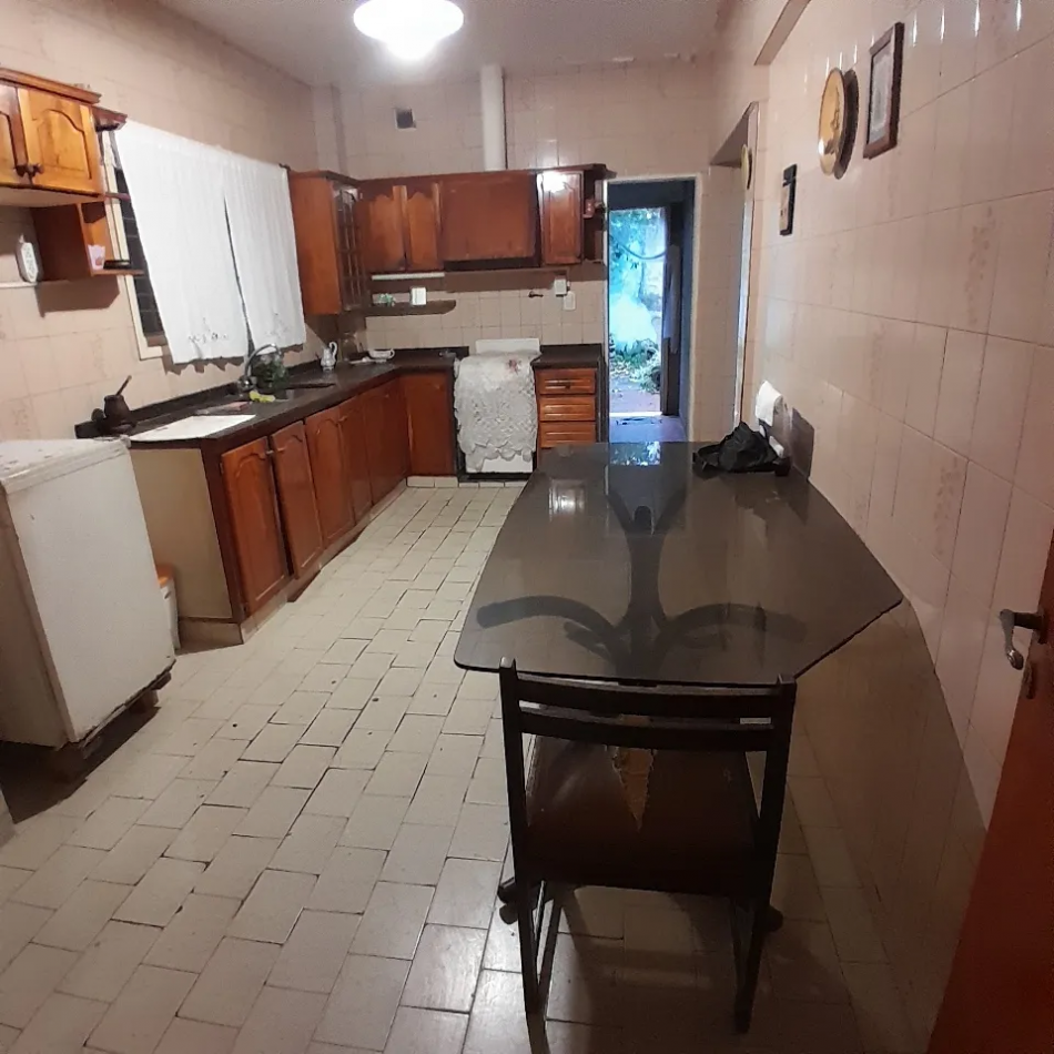 Venta Casa A Reciclar 5 Ambientes Cochera Patio Terraza Lote Propio