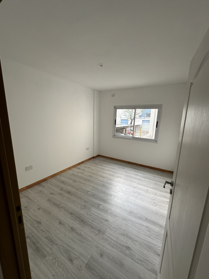 VENTA 2 AMB - BALCON/ MATADEROS