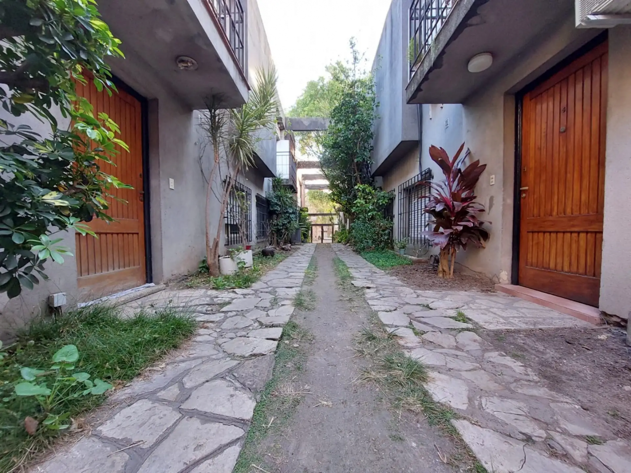 VENTA PH 3 AMB COCHERA Y BALCON