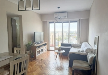 Departamento 3 Ambientes con Balcon Corrido y Vista Abierta - Excelente Ubicacion en Floresta, CABA