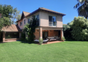 Casa en Venta en San Carlos Country - Entorno Natural y Seguridad Privada