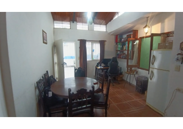 PH 3 Ambientes con Patio y Entrada Independiente - Bajas Expensas y Gran Conectividad
